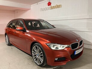 BMW 330 i xDrive Touring M-Sport Navi Drag Skinn Cockpit