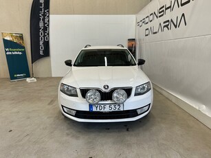 Skoda Octavia Kombi 1.6 TDI 4x4 Euro 6 Ny BES/ D-värmare