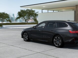 BMW 530e xDrive Touring M Sport Business Launch Ed Drag H K