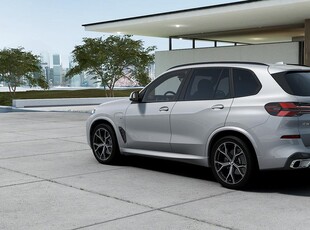 BMW X5 xDrive50e M Sport Innovation Drag DA Pro H K