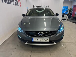 Volvo S60 Cross Country D4 AWD Summum S&V-däck/Kamera/Drag