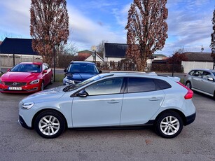 Volvo V40 Cross Country T3 Momentum Euro 6 Värmare Drag