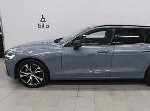 Volvo V60 B4 Diesel Plus Dark / 360 kamera / VOC / Dragkrok / Harman Kar..