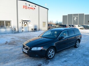 Volvo V70 2.4D D5 175 hk Summum D-Värmare Drag