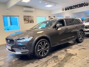 Volvo V90 Cross Country B4 AWD Mildhybrid Pano VOC Drag 197hk