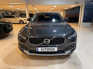 Volvo V90 Cross Country B4 AWD Momentum Läder 360-Kamera Drag