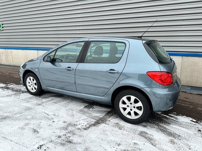 Peugeot 307 5-dörrar 1.6 Euro 4 bytt kamrem+VP fr 410kr/mån