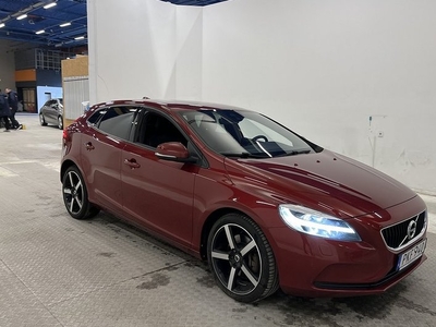 Volvo V40D2 Momentum VOC D-värme 0.38l mil Välservad 2018, Kombi