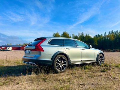 Volvo V90 Cross Country D4 AWD PANO SKINN NAVI VOC PRO 190hk