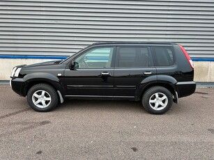 Nissan X-Trail 2.5 4x4 Euro 4 Taklucka Skinn Drag S+V Däck