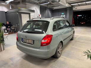 Skoda Fabia 1.2 TSI Elegance Ny besiktad PDC 1Ägare Låg års