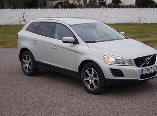 Volvo XC60 D3 AWD Summum 215hk Optimerad Nybesiktigad 1-ägar