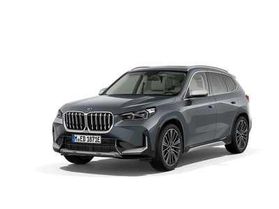 BMW iX1xDrive30 xLine Panorama Innovation Dragkrok HK 2024, SUV