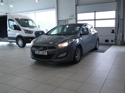 Hyundai i30 5d 1.6 CRDi 130hk Premium El-Stol Drag Rattvärme B-Kamera