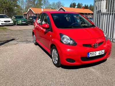 Toyota Aygo1.0 VVT-i 5D AC 2011, Halvkombi