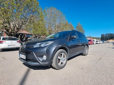 Toyota RAV42.0 4WD Euro 5 2014, SUV