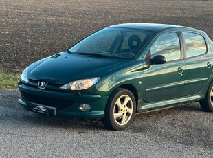 Peugeot 2065-dörrar 1.6 XS | BESIKTAD | ÅRSSKATT 2005, Sedan