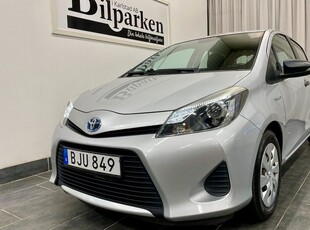 Toyota YarisHybrid e-CVT Life Euro 5 LÅGMIL 2014, Halvkombi