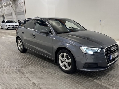 Audi A330 TFSI Proline Bang & Olufsen-ljud P-sensorer 2019, Halvkombi