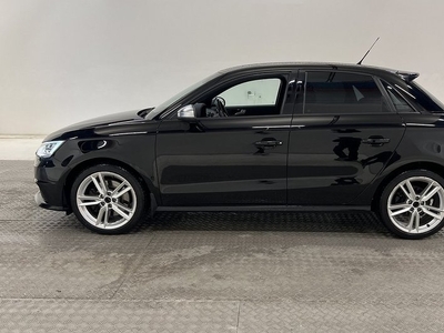 Audi S1Quattro 2.0 TFSI Sportstolar Sportratt PDC 2015, Halvkombi