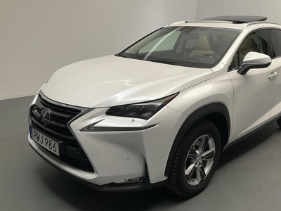 Lexus NX300h AWD 2017, SUV