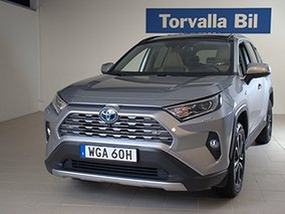 Toyota RAV4 EXECUTIVE Hybrid AWD 222hk Drag V-hjul Pano Skinn