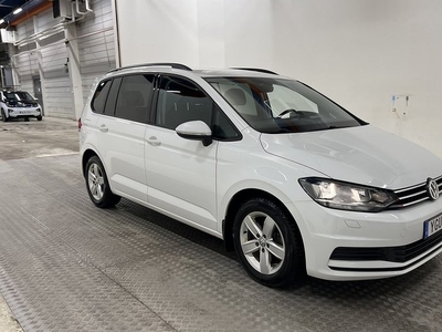 Volkswagen Touran1.4 TSI 7-sits Kamera Carplay 2-bruk 2017, SUV