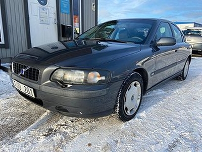 Volvo S60 2,4 /170 *2 Ägare * Kosmetiska fläckar*Funkar fint