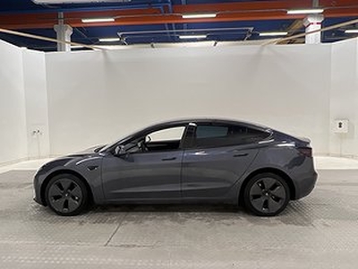 Tesla Model 3 Standard Range Plus 325hk Svensksåld MOMS