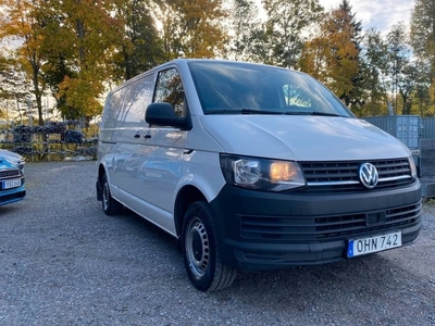 Volkswagen T5Transporter T30 2.0 TDI Lång Värmare 2017, Minibuss