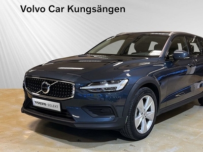 Volvo V60Cross Country B4 AWD Diesel Core Klimatpaket Parkeringssuport 2023, Kombi