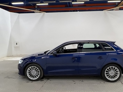 Audi A32.0 TDI Bluetooth Välservad 0.44l mil 2015, Halvkombi