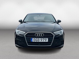 Audi A3 Sportback 1.0 TFSI P-sensorer Farthållare Sportratt