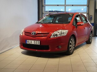 Toyota Auris 2012, Halvkombi