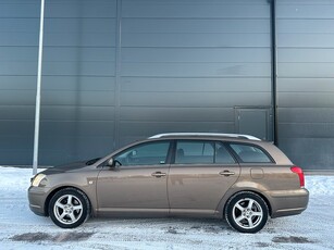 Toyota Avensis Kombi 2.0 D-4 VVT-i | M-värm | Ledramp