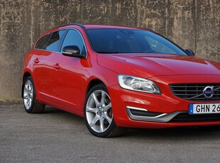 Volvo V60 D4 181hk Momentum|VOC|PDC|Värmare|Drag|