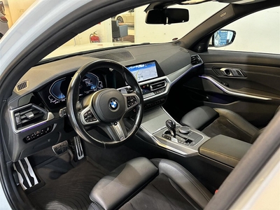 BMW 330e xDrive Touring M Sport Automat Connected Harman Kardon Rattvärme