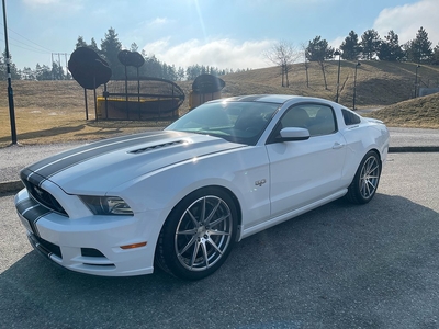 Ford Mustang GT GT