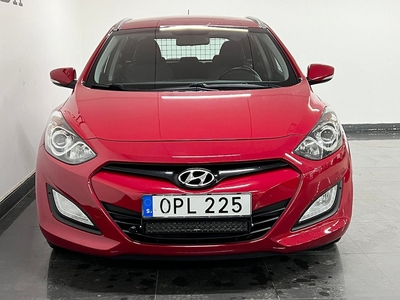 Hyundai i30 SW 1.6 CRDi/ S&V Hjul/ M&K Värmare/ Drag