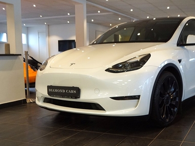 Tesla Model Y Performance Svensksåld Moms