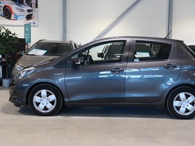 Toyota Yaris Hybrid 101HK E-CVT Motorvärmare/Klima/Nyservad