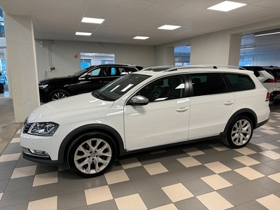 Volkswagen Passat Alltrack 2.0 TDI 4M DSG Panorama Värmare drag