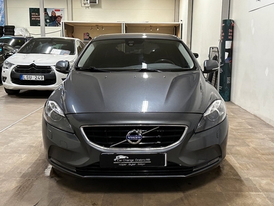 Volvo V40 D3 Geartronic Momentum |Automat| D-Värmare|PDC