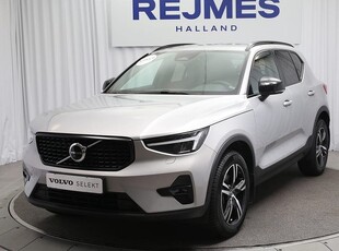 Volvo XC40B4 FWD Bensin Plus Dark 2024, SUV