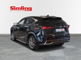 Lexus NX 300h AWD Executive / Värmare / Navi / Vinterhjul