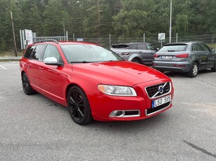 Volvo V70 T4 180hk Automat R-Design Drag Välservad Välvårdad