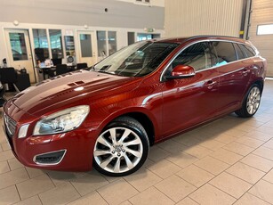 Volvo V60 D3 Automat Momentum Värmare Krok