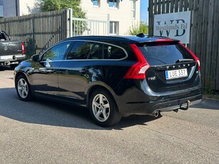 Volvo V60 D3 Momentum Euro 6 | Drag | D-Värm | SoV | Farth