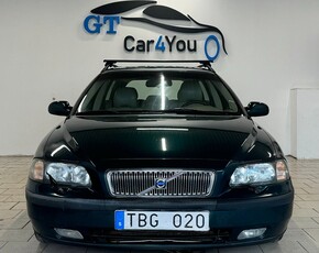 Volvo V70 2.4 Euro 4 Nyservad/ NyBes/ NyKamrem/Drag/ 1-Ägare