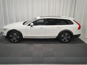 Volvo V90 Cross Country D4 AWD Moment Eu6|Pano|Drag|3733:-/mån